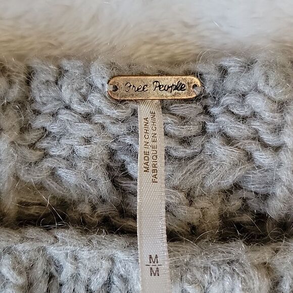 Free People wool mohair blend mesh cable knit chunky sweater size M - Picture 4 of 10